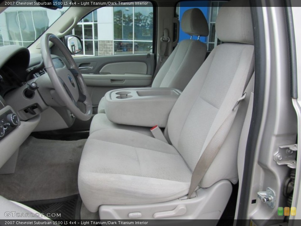 Light Titanium/Dark Titanium Interior Photo for the 2007 Chevrolet Suburban 1500 LS 4x4 #50655613