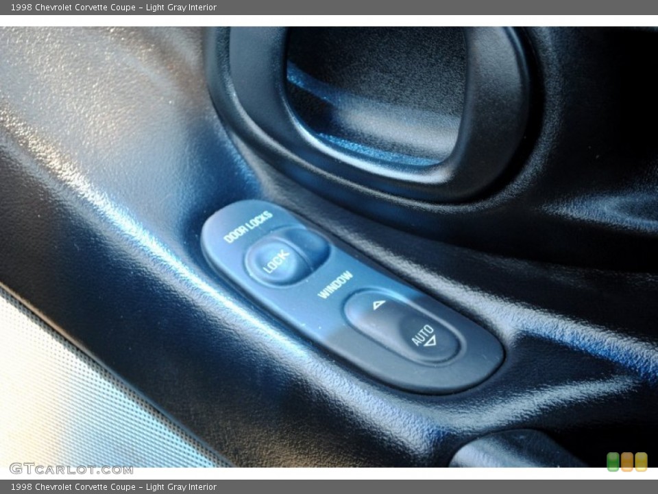 Light Gray Interior Controls for the 1998 Chevrolet Corvette Coupe #50656168