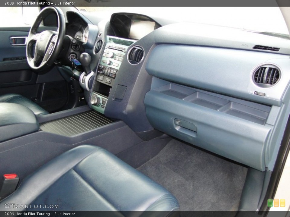 Blue Interior Dashboard for the 2009 Honda Pilot Touring #50659709