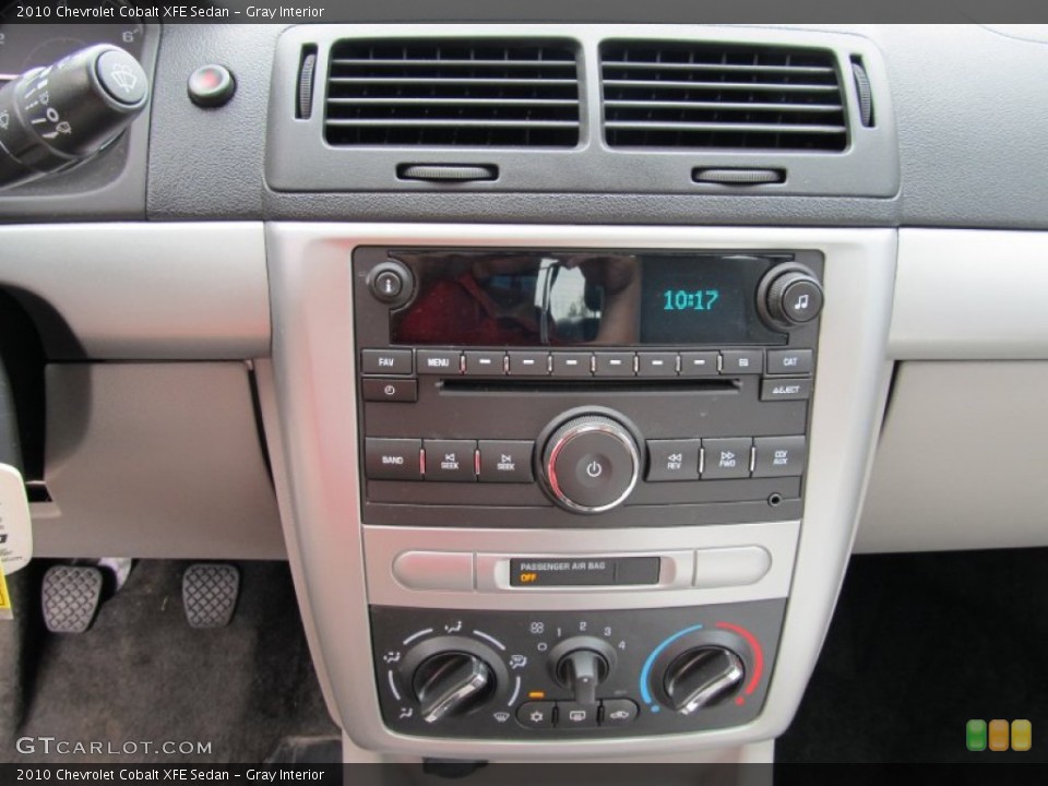 Gray Interior Controls for the 2010 Chevrolet Cobalt XFE Sedan #50662013