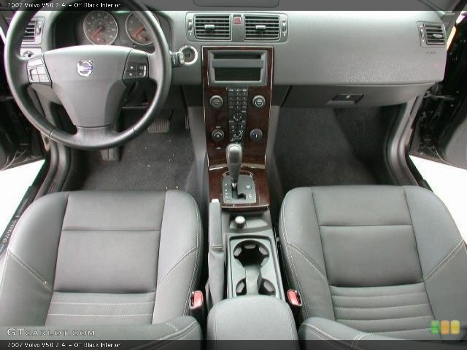 Off Black Interior Photo for the 2007 Volvo V50 2.4i #50663424