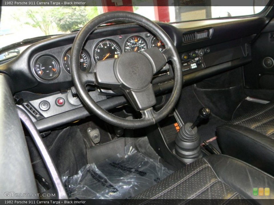 Black Interior Photo for the 1982 Porsche 911 Carrera Targa #50666327