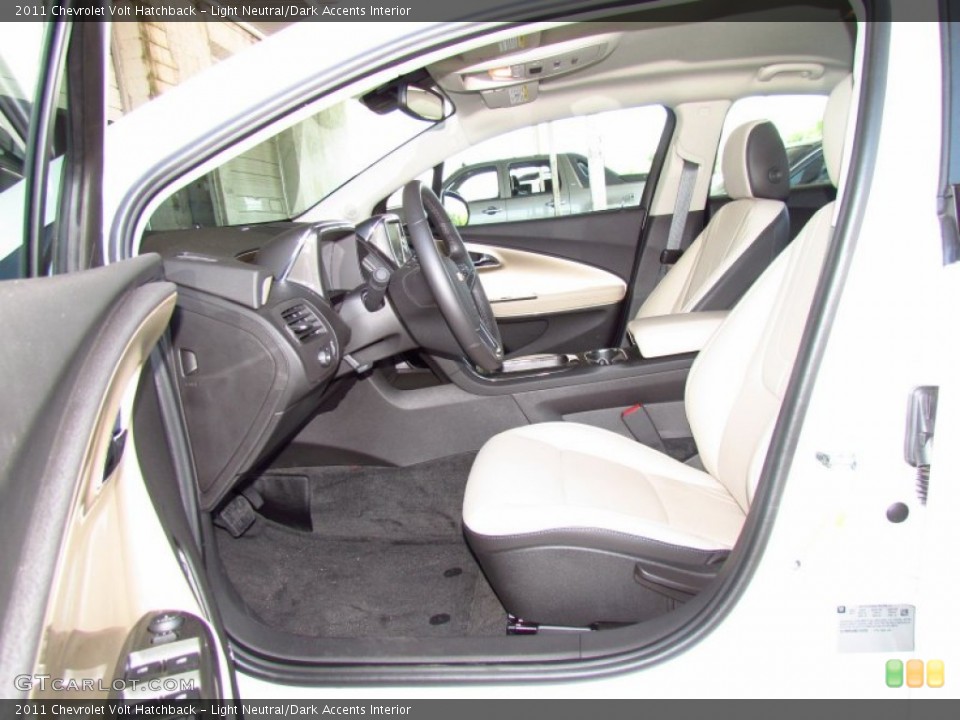 Light Neutral/Dark Accents Interior Photo for the 2011 Chevrolet Volt Hatchback #50673470