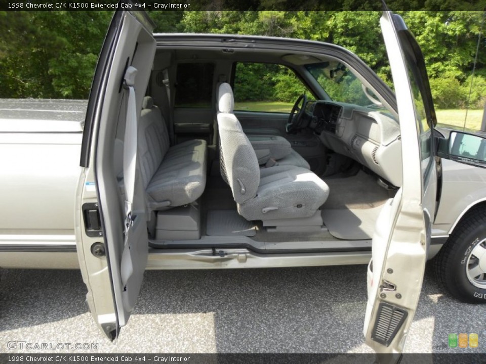 Gray Interior Photo for the 1998 Chevrolet C/K K1500 Extended Cab 4x4 #50676476