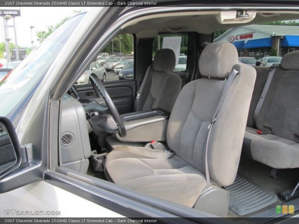 Dark Charcoal Interior Photo for the 2007 Chevrolet Silverado 2500HD Classic LT Extended Cab #50679935
