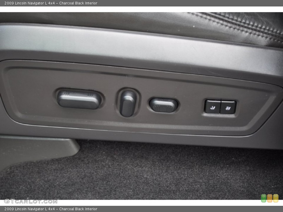 Charcoal Black Interior Controls for the 2009 Lincoln Navigator L 4x4 #50699893