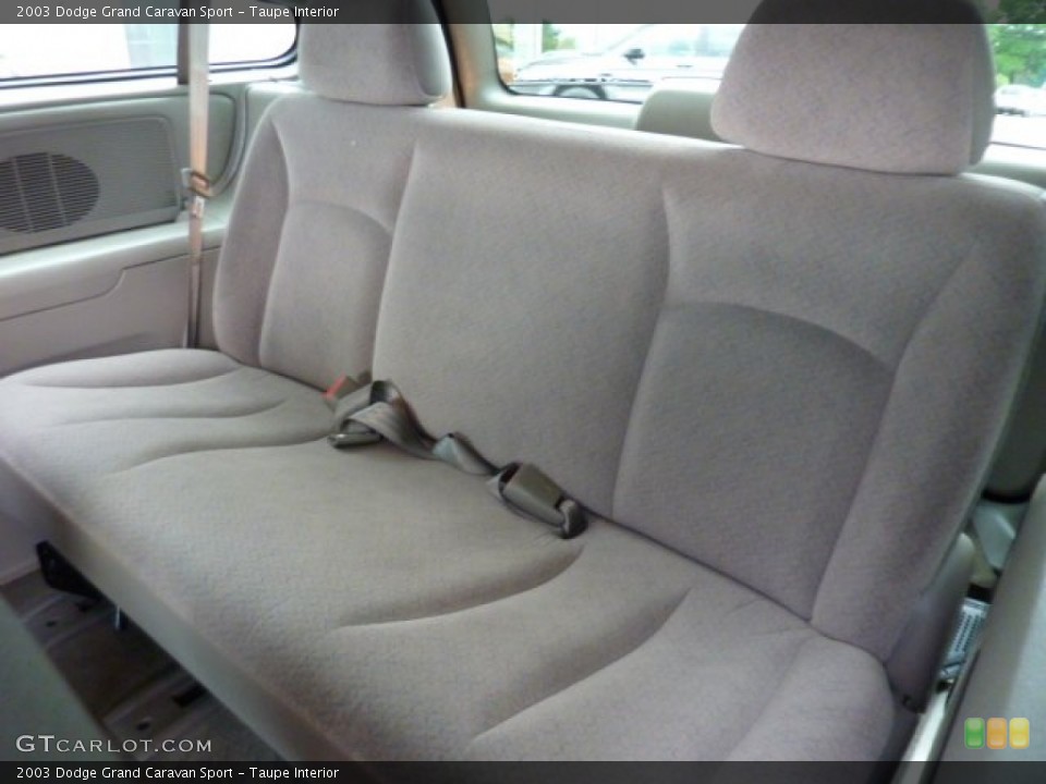 Taupe Interior Photo for the 2003 Dodge Grand Caravan Sport #50701207