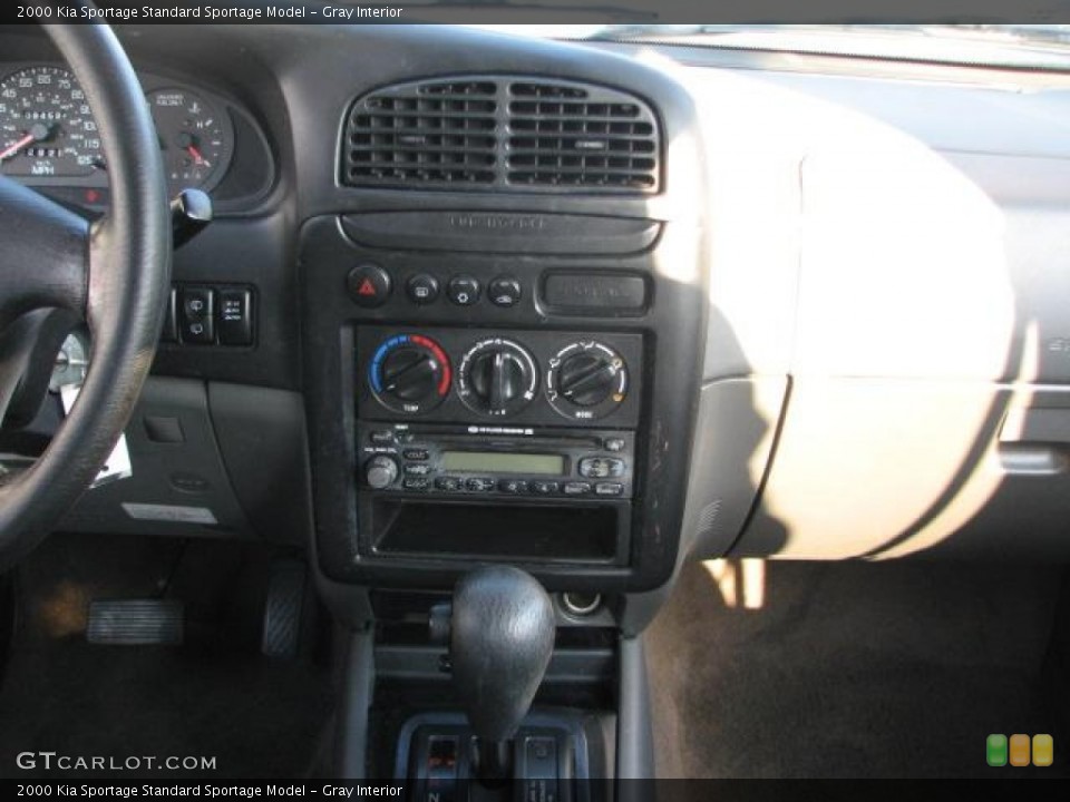 Gray Interior Controls for the 2000 Kia Sportage  #50710186