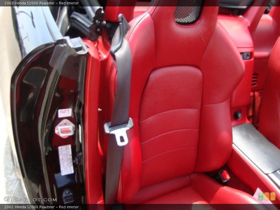 Red Interior Photo for the 2002 Honda S2000 Roadster #50722735
