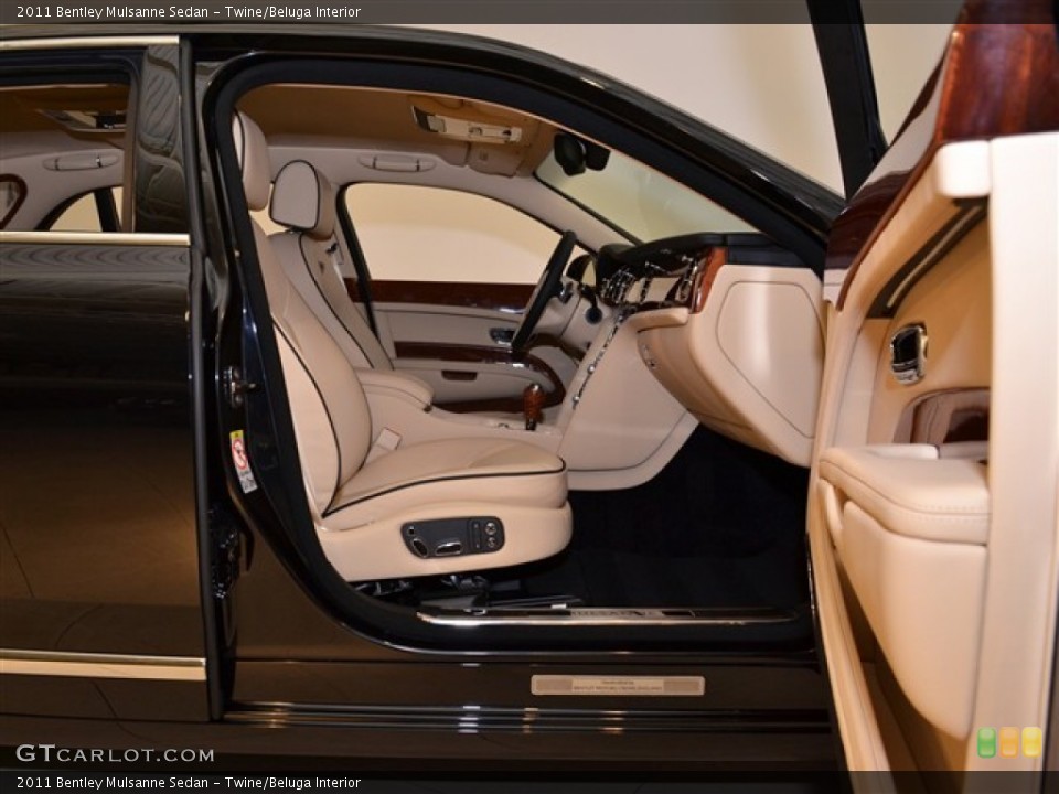 Twine/Beluga Interior Photo for the 2011 Bentley Mulsanne Sedan #50725005