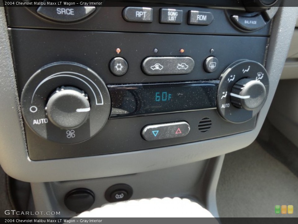 Gray Interior Controls for the 2004 Chevrolet Malibu Maxx LT Wagon #50729229
