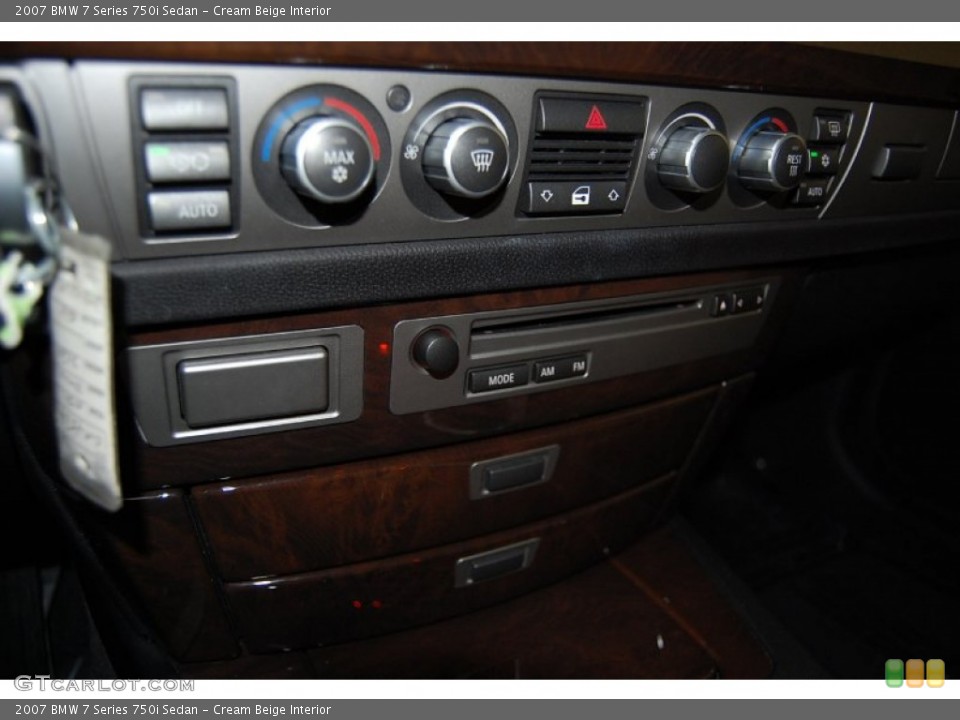 Cream Beige Interior Controls for the 2007 BMW 7 Series 750i Sedan #50732529