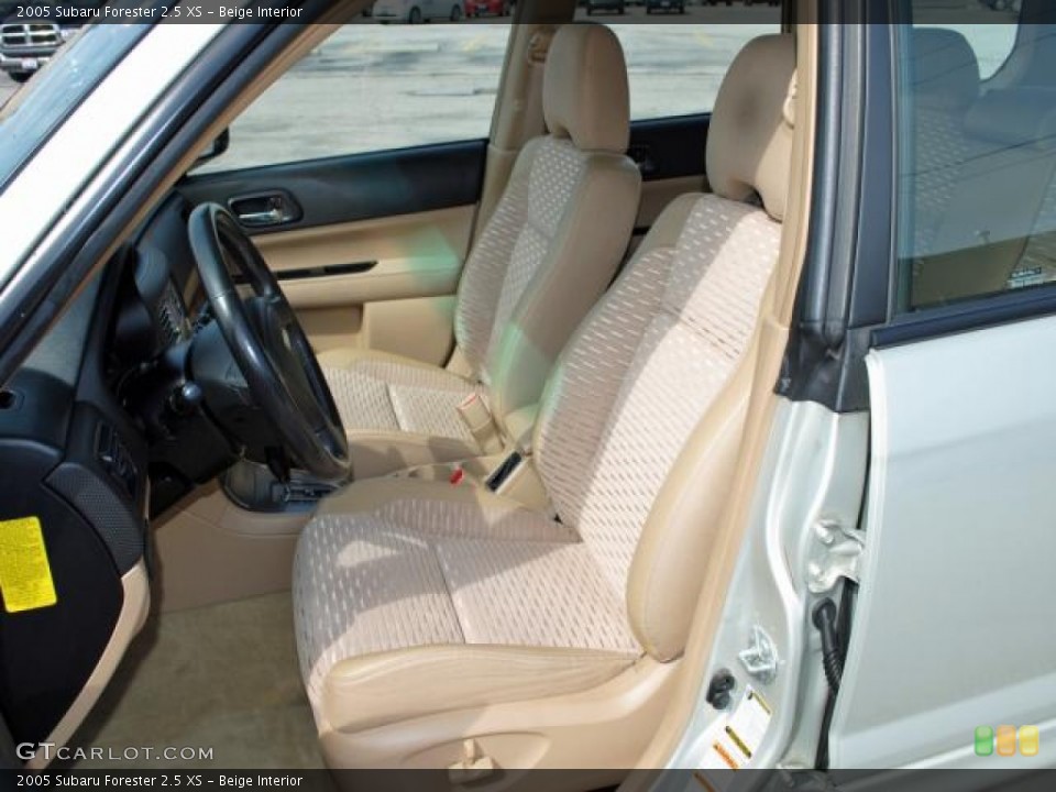 Beige Interior Photo for the 2005 Subaru Forester 2.5 XS #50734077