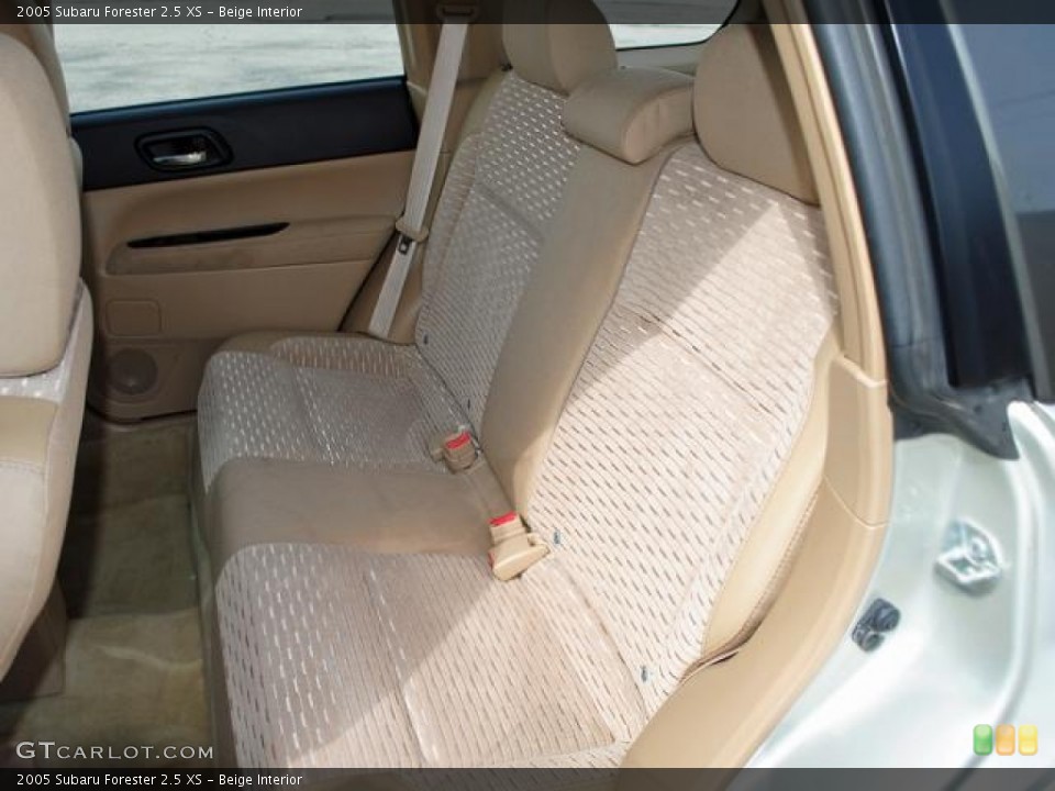 Beige Interior Photo for the 2005 Subaru Forester 2.5 XS #50734107