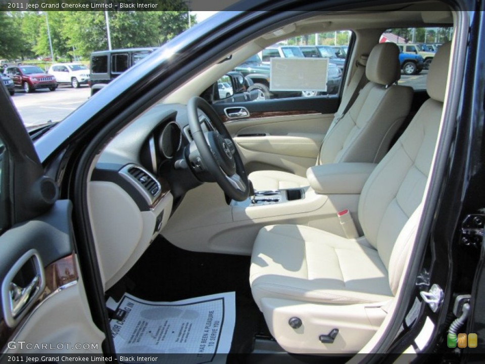 Black Interior Photo for the 2011 Jeep Grand Cherokee Limited #50734800