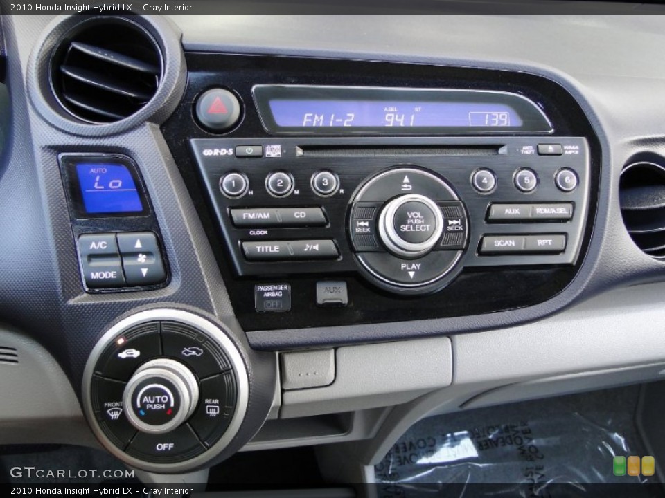 Gray Interior Controls for the 2010 Honda Insight Hybrid LX #50735079