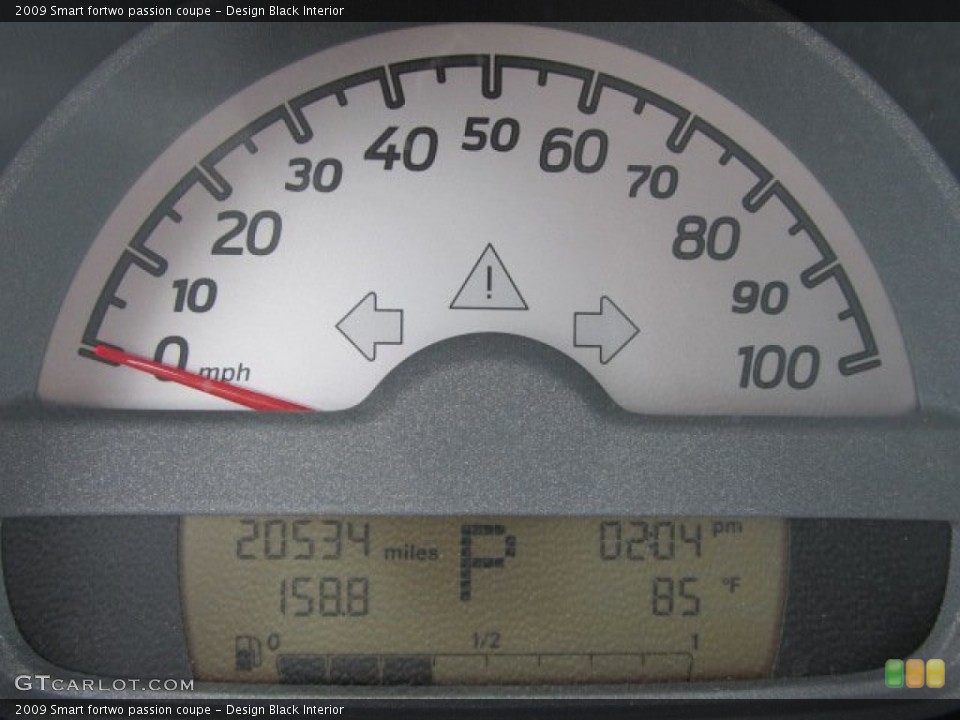 Design Black Interior Gauges for the 2009 Smart fortwo passion coupe #50736642