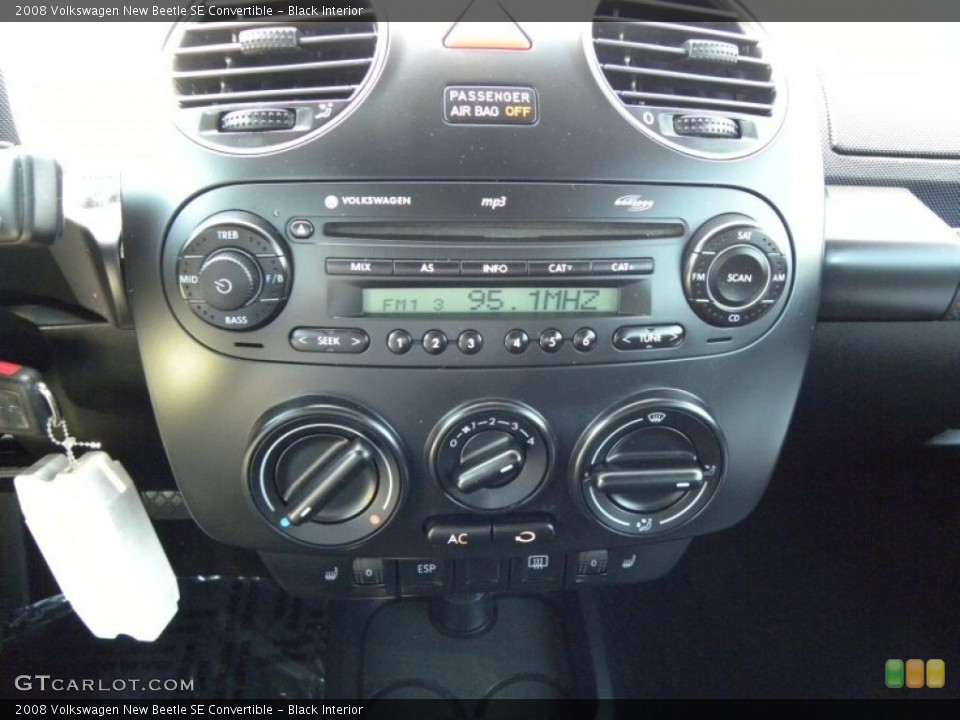 Black Interior Controls for the 2008 Volkswagen New Beetle SE Convertible #50737917