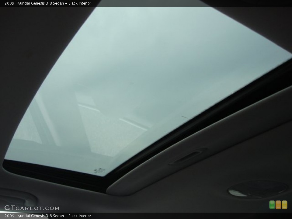 Black Interior Sunroof for the 2009 Hyundai Genesis 3.8 Sedan #50739657