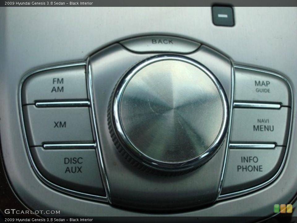 Black Interior Controls for the 2009 Hyundai Genesis 3.8 Sedan #50739741