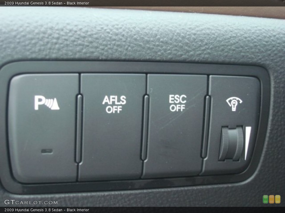 Black Interior Controls for the 2009 Hyundai Genesis 3.8 Sedan #50739768