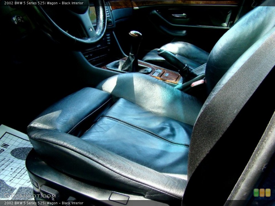 Black Interior Photo for the 2002 BMW 5 Series 525i Wagon #50747802