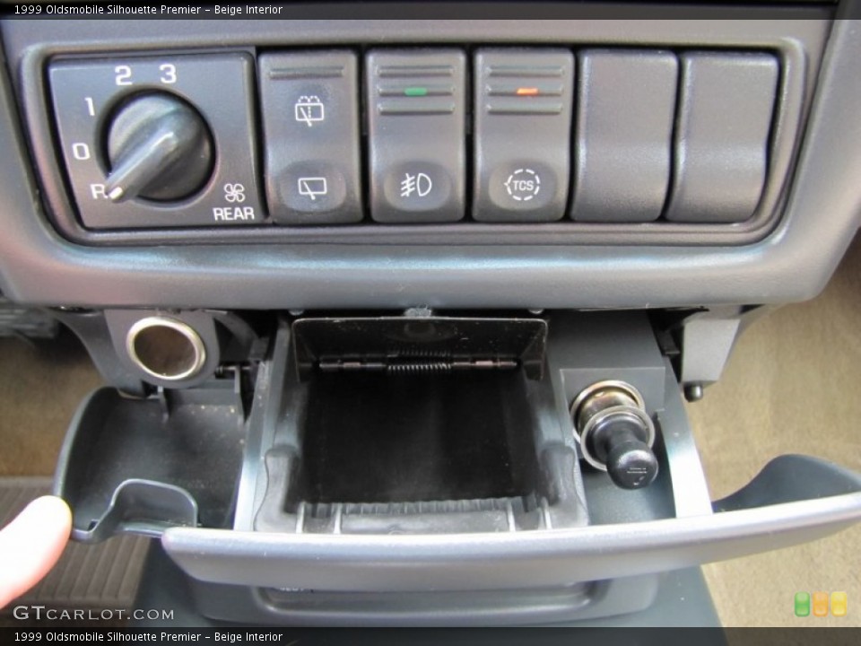 Beige Interior Controls for the 1999 Oldsmobile Silhouette Premier #50749986