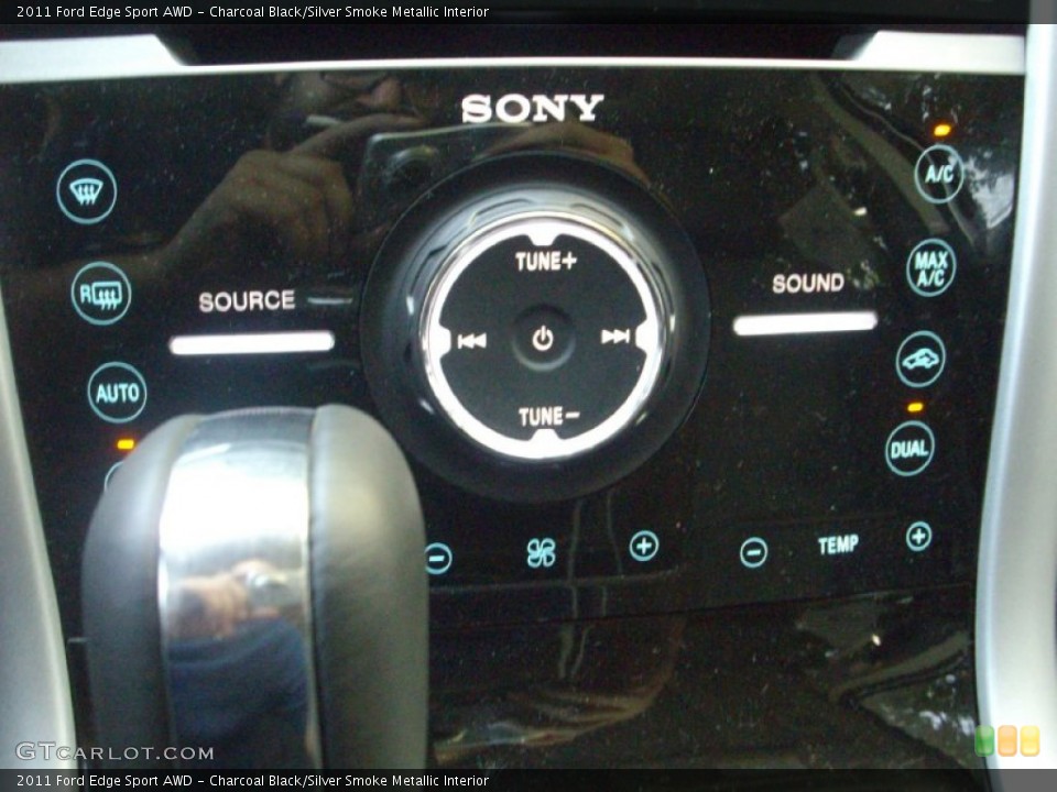 Charcoal Black/Silver Smoke Metallic Interior Controls for the 2011 Ford Edge Sport AWD #50750313