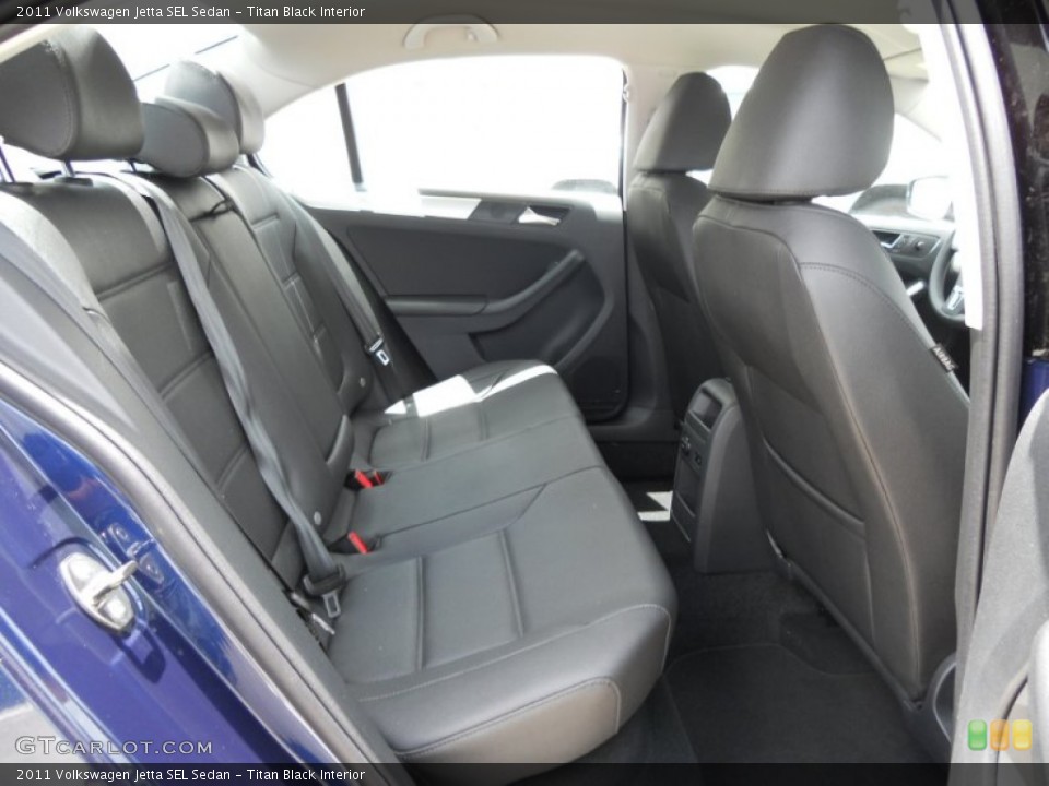 Titan Black Interior Photo for the 2011 Volkswagen Jetta SEL Sedan #50753427
