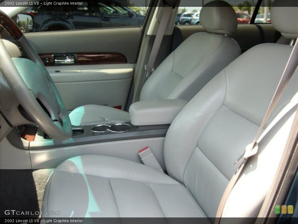 Light Graphite Interior Photo for the 2002 Lincoln LS V8 #50756376