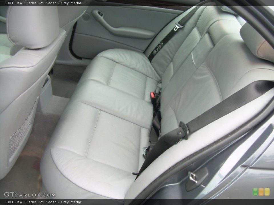 Grey Interior Photo for the 2001 BMW 3 Series 325i Sedan #50757669