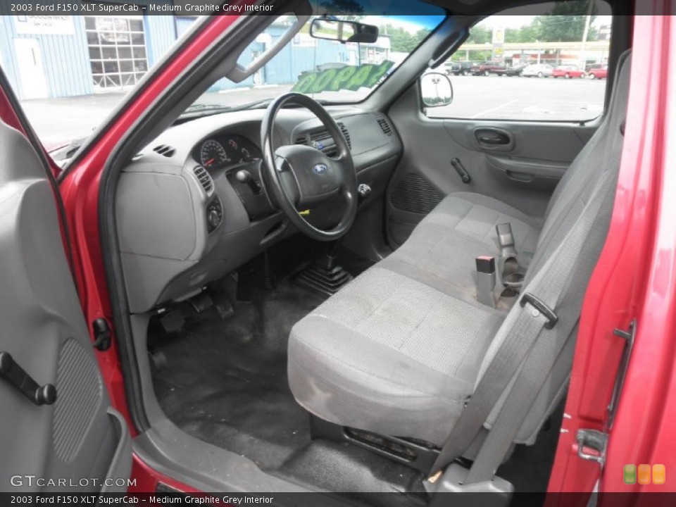 Medium Graphite Grey Interior Photo for the 2003 Ford F150 XLT SuperCab #50758647