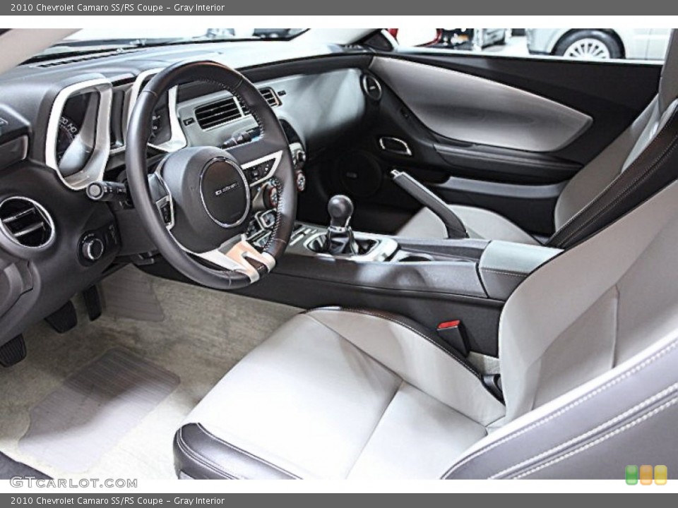 Gray Interior Photo for the 2010 Chevrolet Camaro SS/RS Coupe #50759031