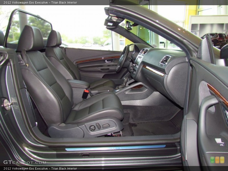 Titan Black Interior Photo for the 2012 Volkswagen Eos Executive #50759184