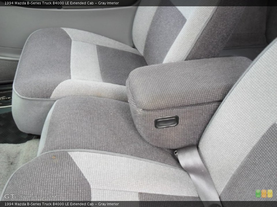 Gray Interior Photo for the 1994 Mazda B-Series Truck B4000 LE Extended Cab #50764404