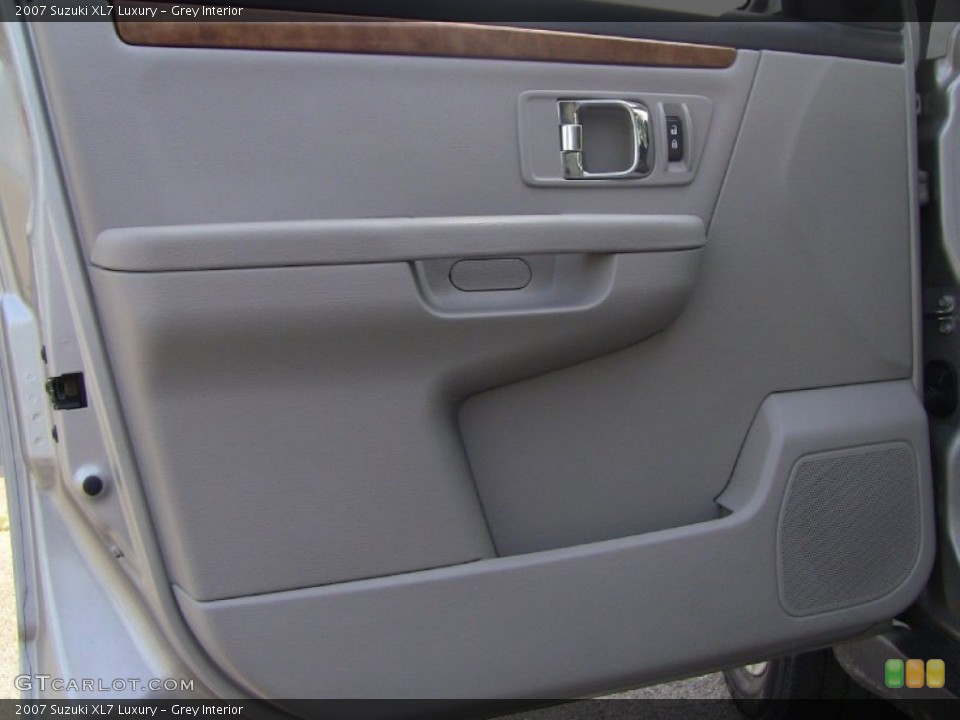 Grey Interior Door Panel for the 2007 Suzuki XL7 Luxury #50764461