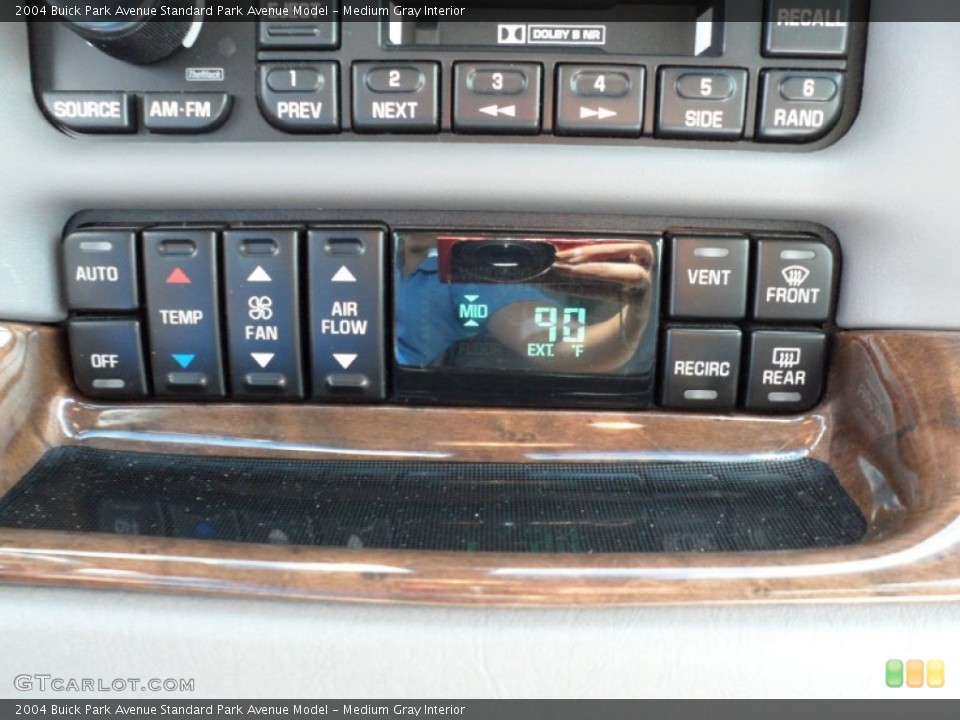 Medium Gray Interior Controls for the 2004 Buick Park Avenue  #50766753