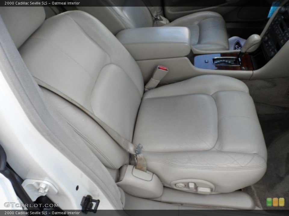 Oatmeal Interior Photo for the 2000 Cadillac Seville SLS #50768055