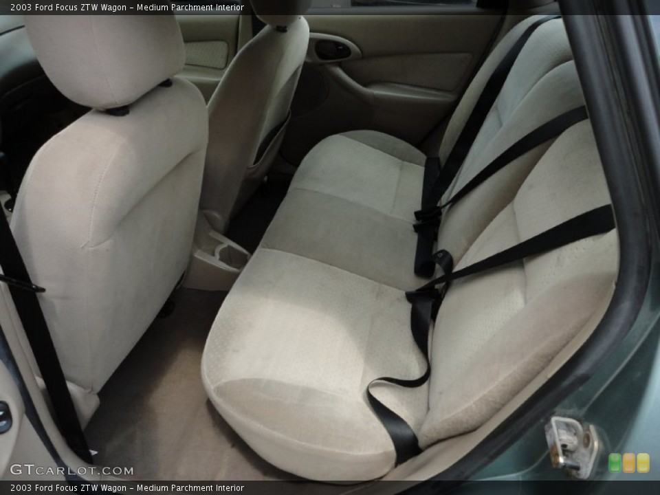 Medium Parchment Interior Photo for the 2003 Ford Focus ZTW Wagon #50773116
