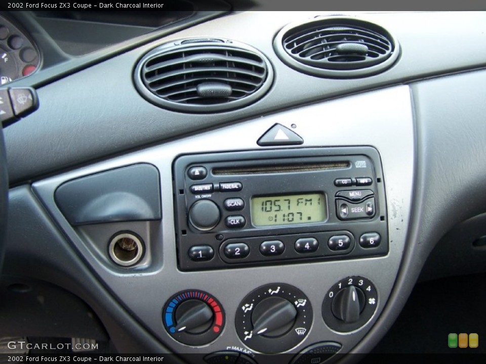 Dark Charcoal Interior Controls for the 2002 Ford Focus ZX3 Coupe #50776137