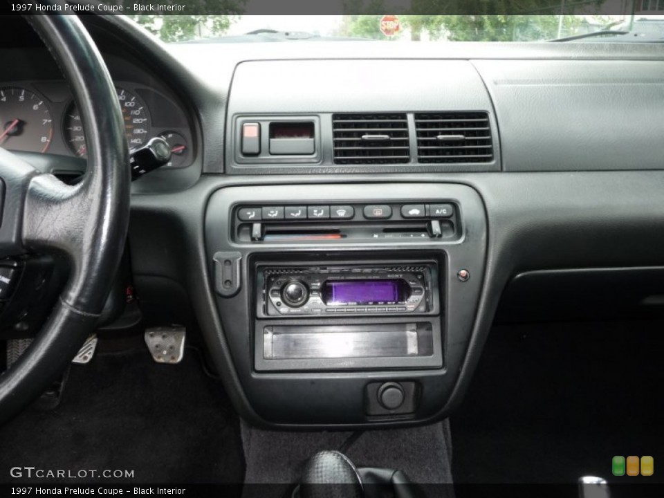 Black Interior Controls for the 1997 Honda Prelude Coupe #50784498