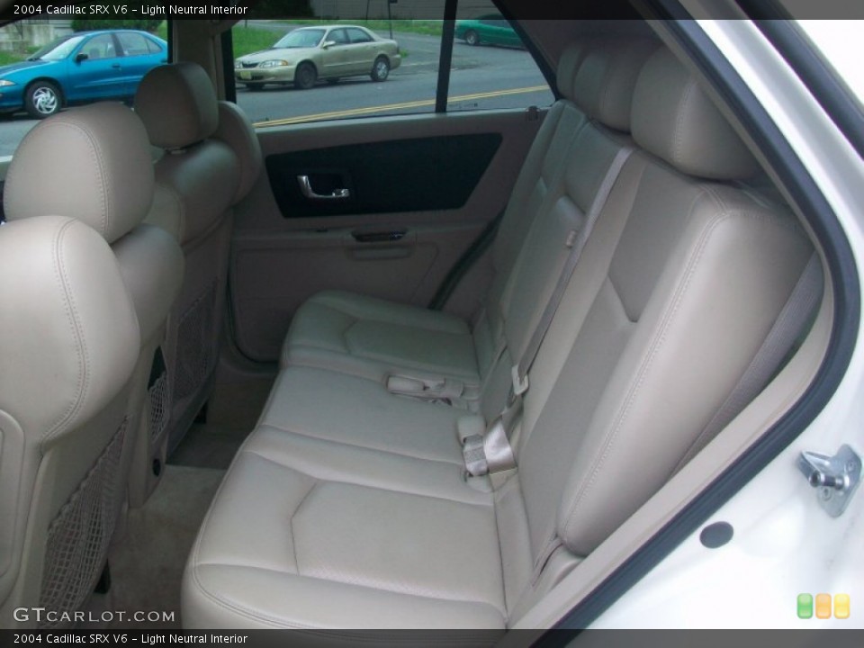 Light Neutral Interior Photo for the 2004 Cadillac SRX V6 #50786040