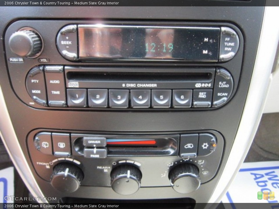 Medium Slate Gray Interior Controls for the 2006 Chrysler Town & Country Touring #50793720