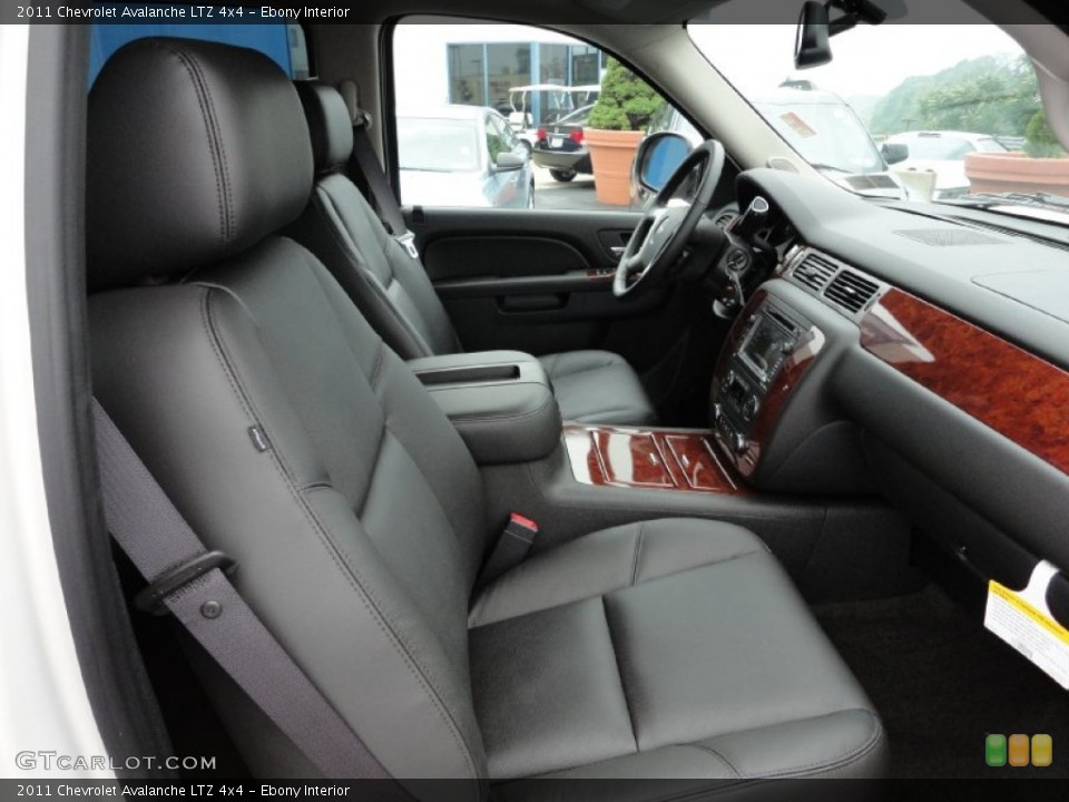 Ebony Interior Photo for the 2011 Chevrolet Avalanche LTZ 4x4 #50793912