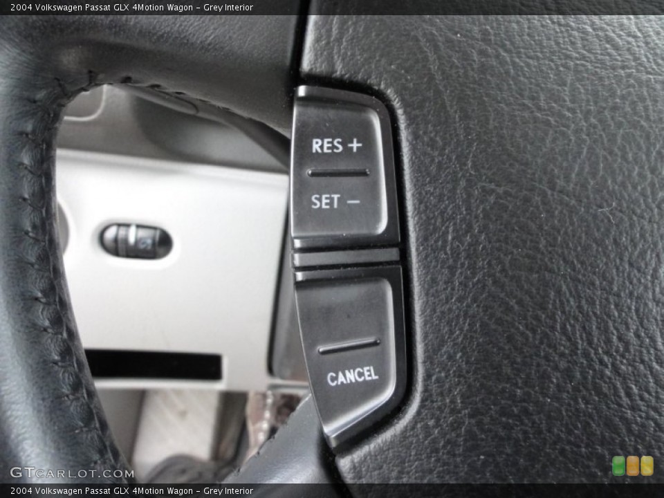 Grey Interior Controls for the 2004 Volkswagen Passat GLX 4Motion Wagon #50795943