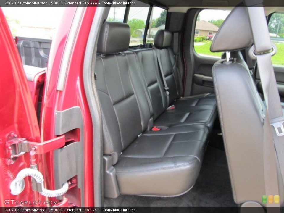 Ebony Black Interior Photo for the 2007 Chevrolet Silverado 1500 LT Extended Cab 4x4 #50796159