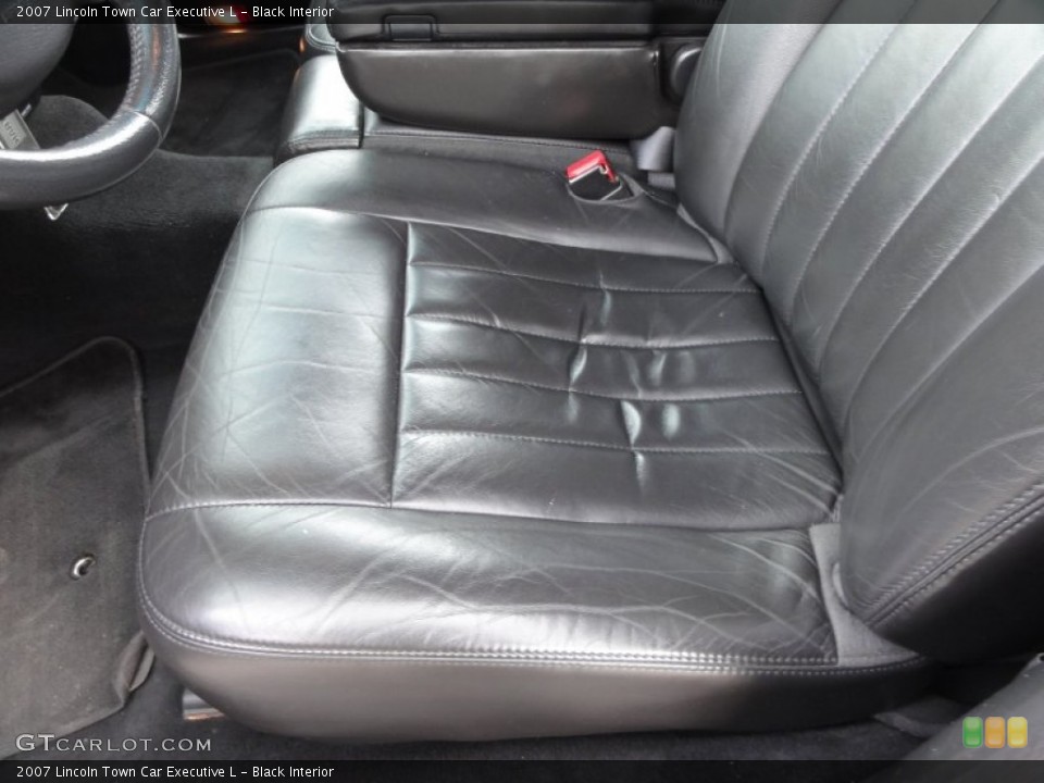 Black Interior Photo for the 2007 Lincoln Town Car Executive L #50796231