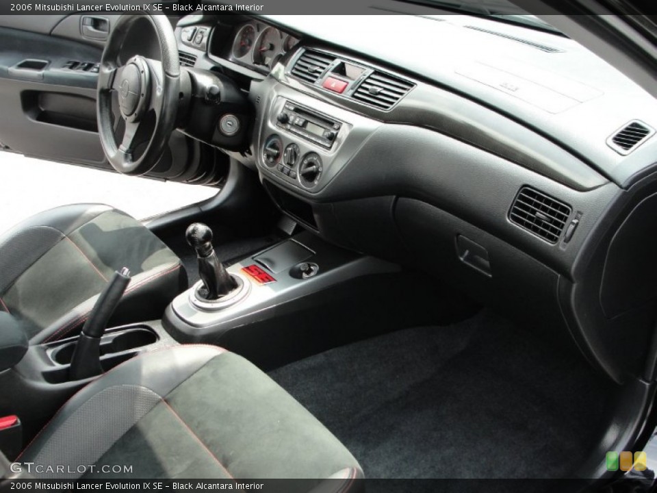 Black Alcantara Interior Photo for the 2006 Mitsubishi Lancer Evolution IX SE #50797482