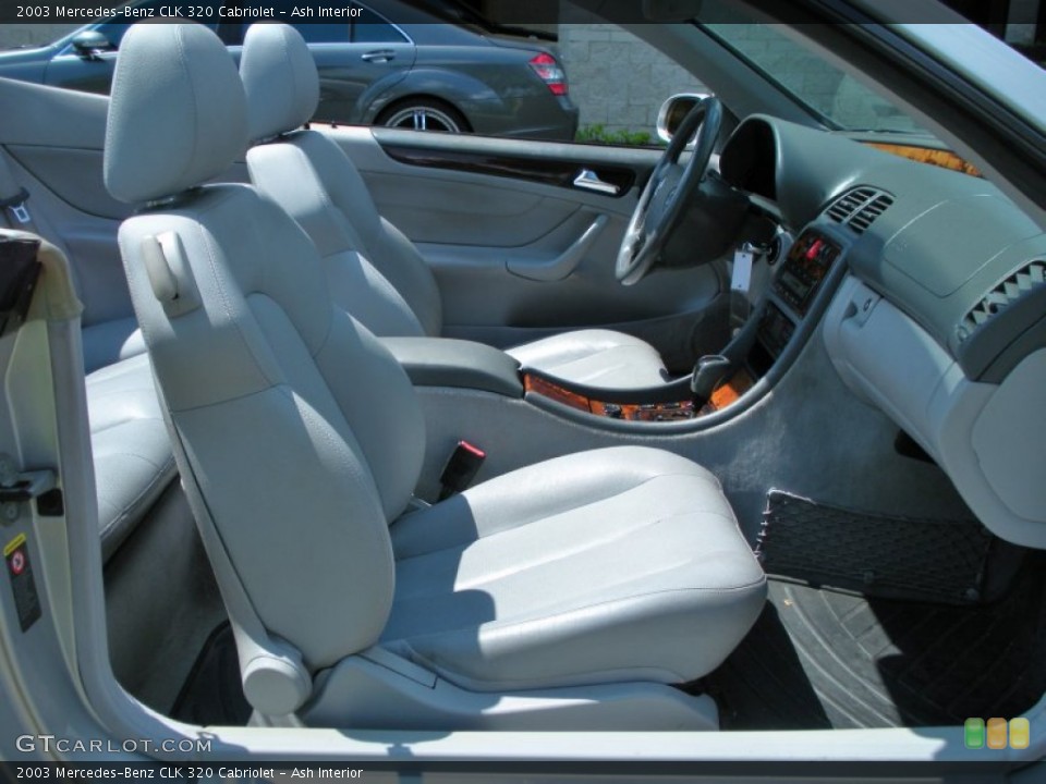 Ash Interior Photo for the 2003 Mercedes-Benz CLK 320 Cabriolet #50797917