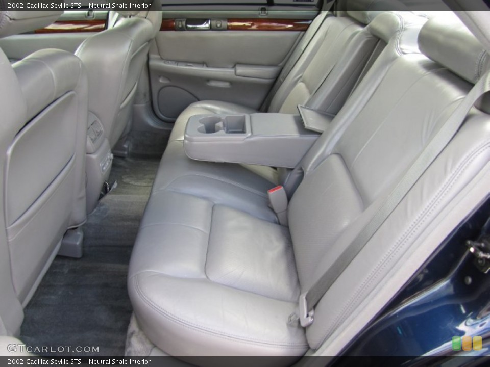 Neutral Shale Interior Photo for the 2002 Cadillac Seville STS #50799312
